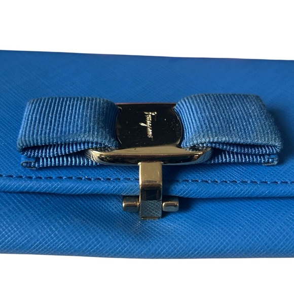 Salvatore Ferragamo Vara Bow Leather Continental Wallet - Picture 11 of 13